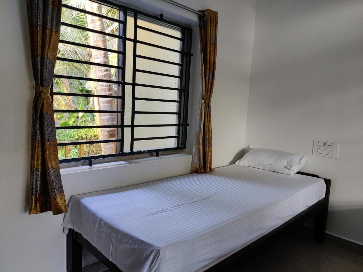 Surya Beach Cafe And Stay Gokarna  Exterior photo