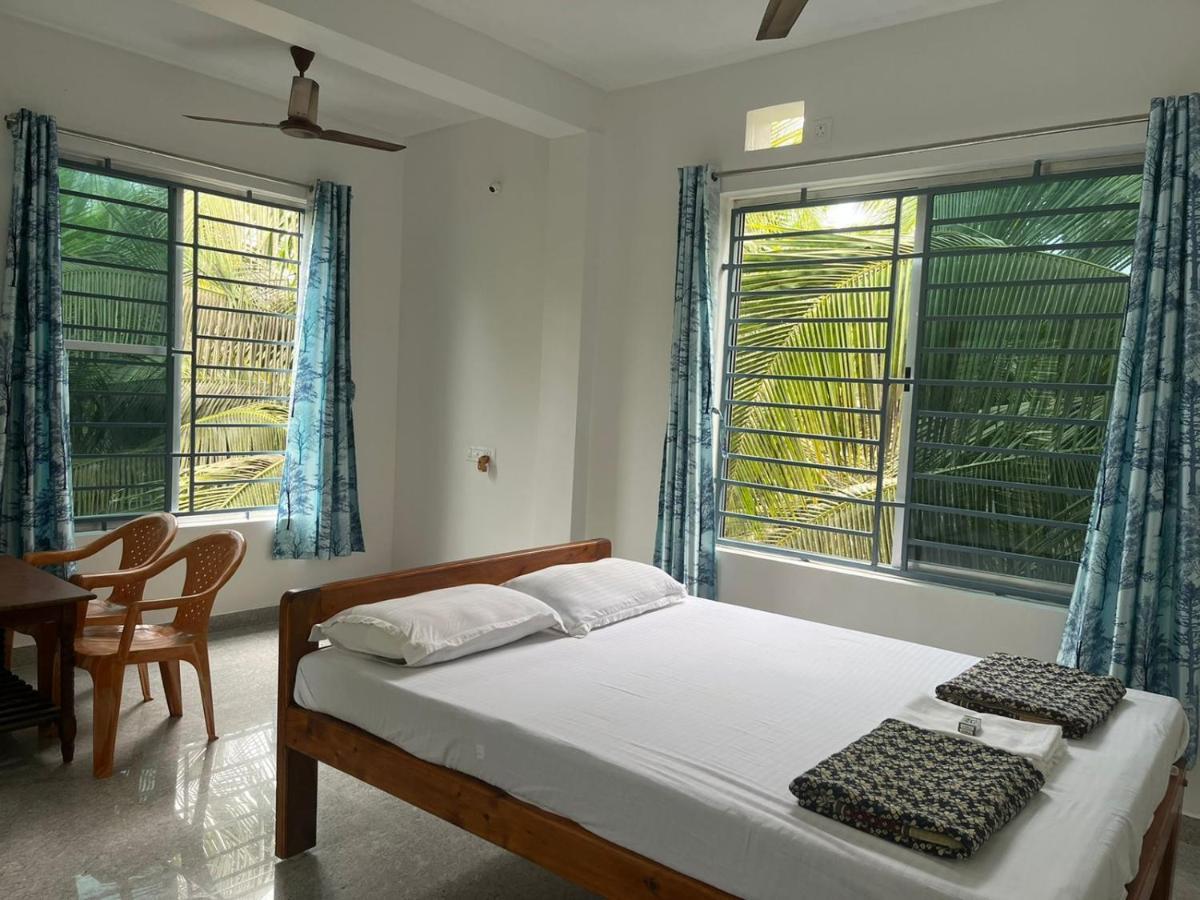 Surya Beach Cafe And Stay Gokarna  Exterior photo